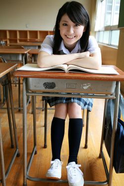 最美大学生喝醉后慢慢玩她